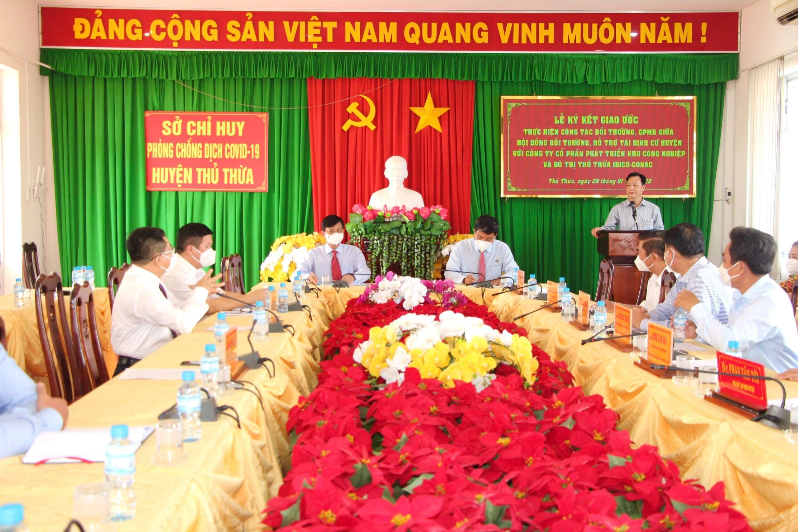 LỄ KÝ KẾT GIAO ƯỚC BỒI THƯỜNG, GIẢI PHÓNG MẶT BẰNG KHU CÔNG NGHIỆP THỦ THỪA